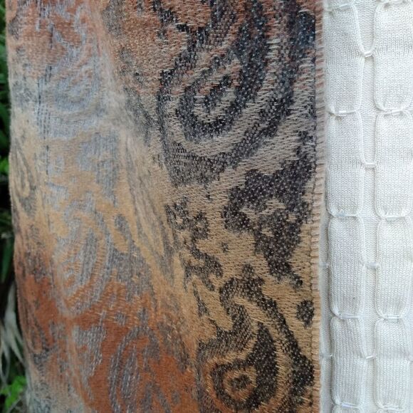 NWOT CEJON Gray, Tan & Brown Paisley 100% Acrylic Made in Italy Scarf Wrap - Picture 4 of 9